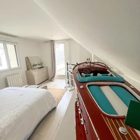 Maison La Madeleine Rooftop Feriehus *